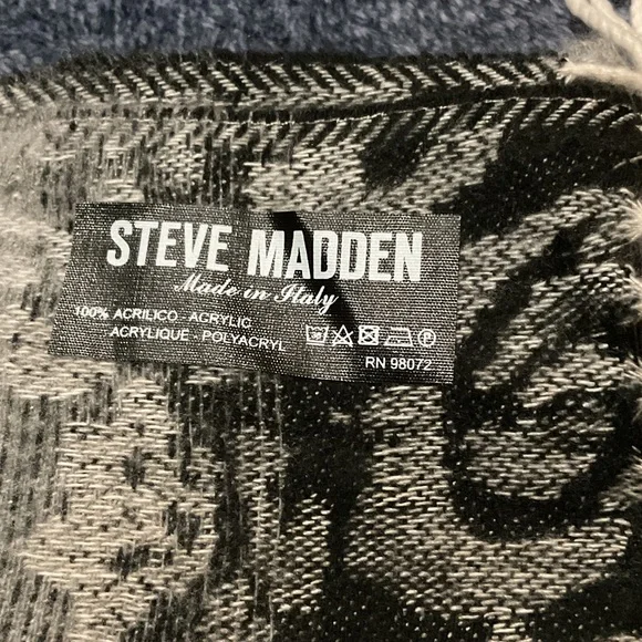 Steve Madden Black and Gray Scarf - Picture 2 of 5